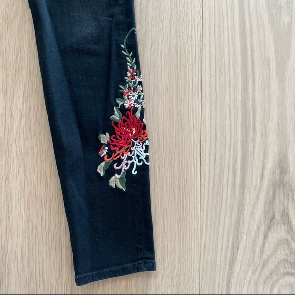 Hudson Nico Embroidered Midrise Skinny Jeans - Picture 3 of 10